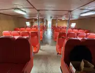 Tàu chở thủy thủ đoàn để bán