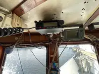 Tàu kéo lưới để bán