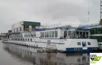 Tàu du lịch để bán