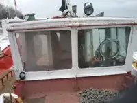 Tàu làm việc để bán