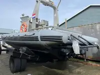 Tàu nạo vét để bán