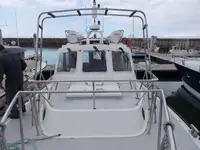 Tàu dẫn đường để bán