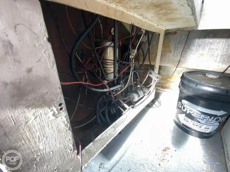 Tàu kéo lưới để bán