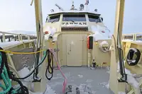 Tàu du lịch để bán