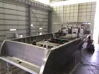 Tàu làm việc để bán