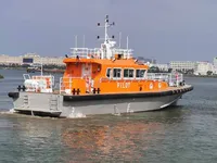Tàu dẫn đường để bán