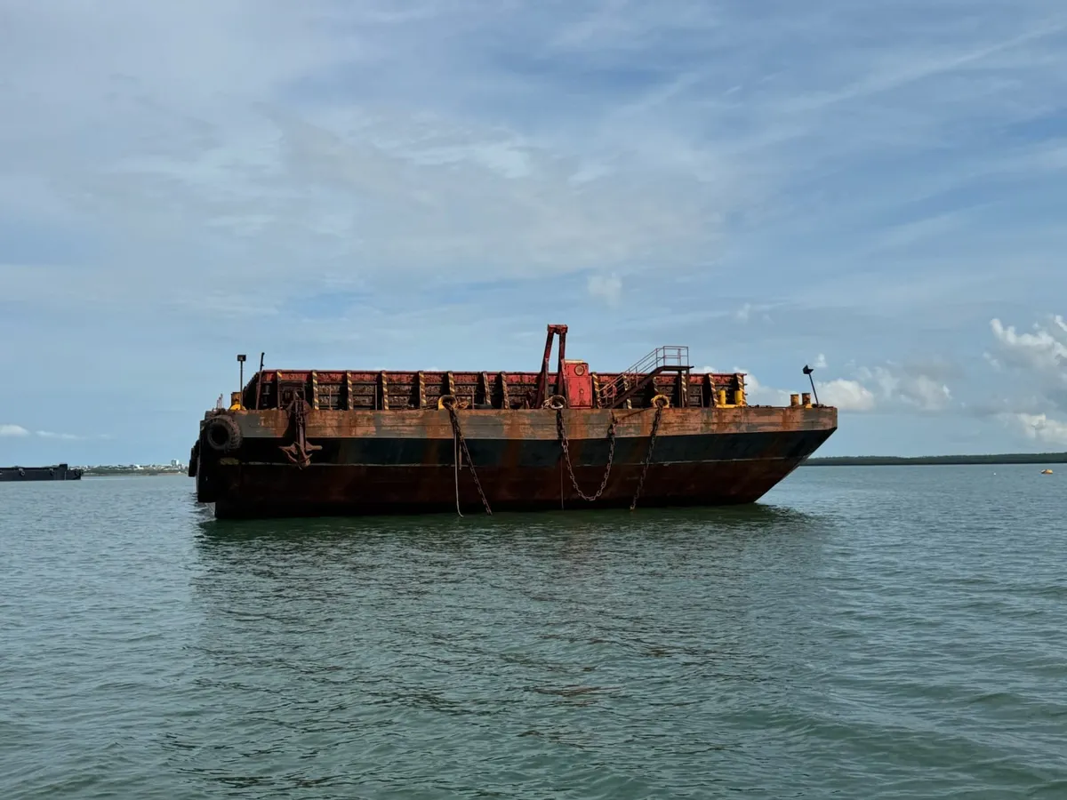 Sà lan để bán