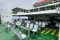 Tàu phà để bán