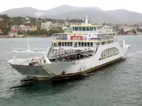 Tàu phà rao bán