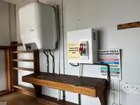 Sà lan chở người để bán