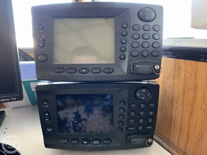 Tàu câu dài để bán