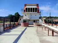 Tàu kéo để bán