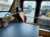 Tàu nạo vét để bán