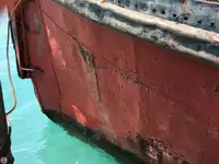 Tàu kéo để bán