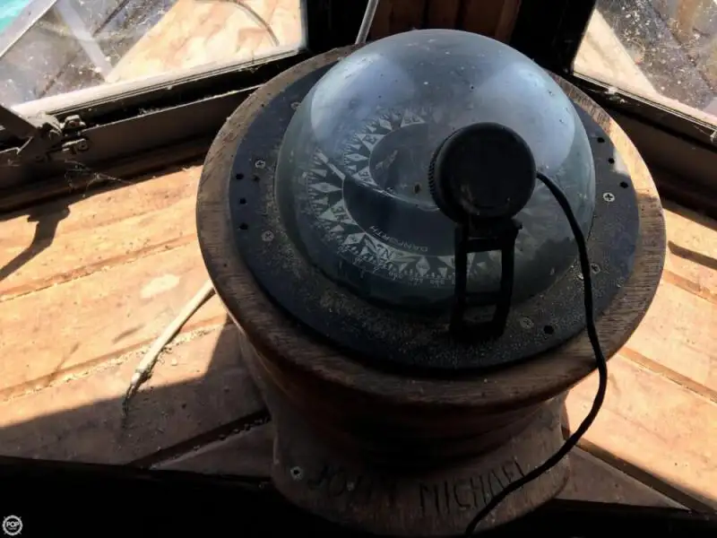 Tàu kéo để bán