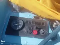 Tàu chở khách và hàng hóa để bán