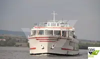 Tàu du lịch để bán