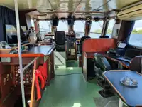 Tàu khảo sát để bán