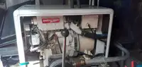 Tàu chở thủy thủ đoàn để bán