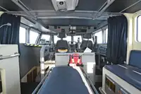 Tàu chở thủy thủ đoàn để bán