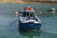 Tàu chở khách để bán