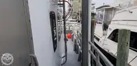 Tàu kéo lưới để bán