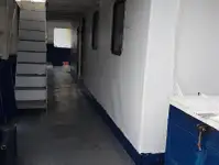 Tàu kéo lưới để bán