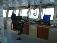 Tàu chở nhiên liệu để bán