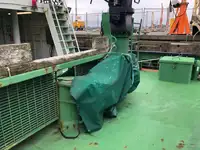 Tàu kéo để bán