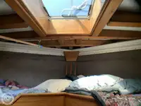 Tàu câu dài để bán