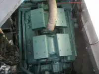 Tàu kéo lưới để bán