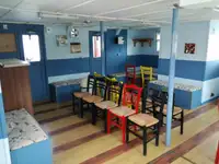 Tàu phà để bán