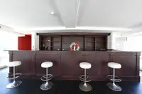 Sà lan để bán