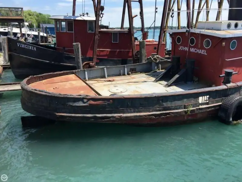 Tàu kéo để bán