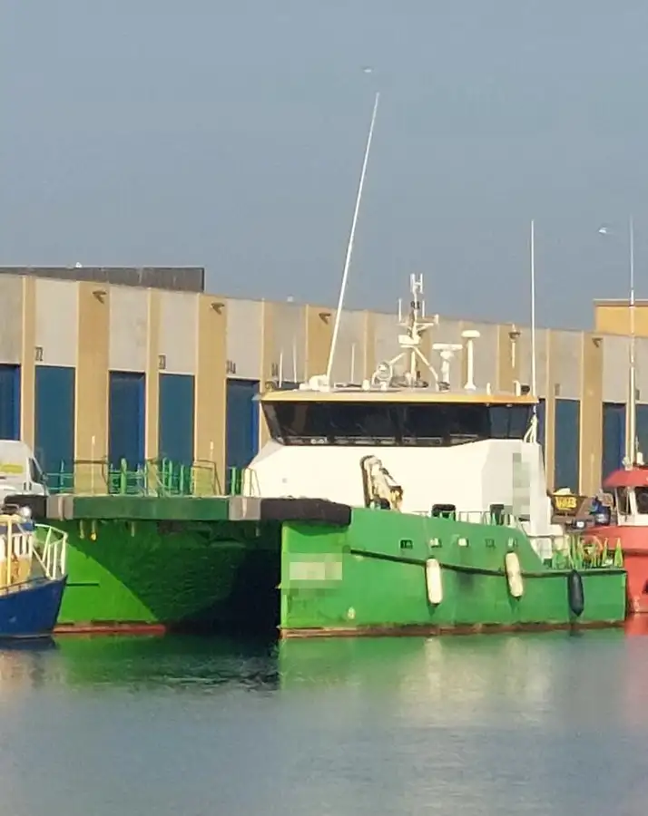 Tàu dịch vụ trang trại điện gió để bán