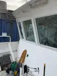 Tàu chở khách và hàng hóa để bán