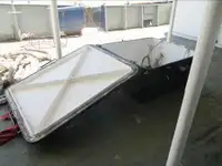 Tàu câu dài để bán