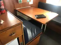 Tàu kéo để bán