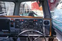 Tàu dẫn đường để bán