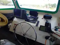 Tàu kéo lưới để bán