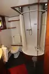 Tàu du lịch để bán