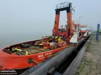 Tàu kéo để bán