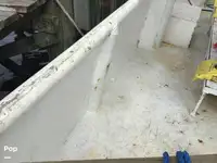 Tàu kéo lưới để bán