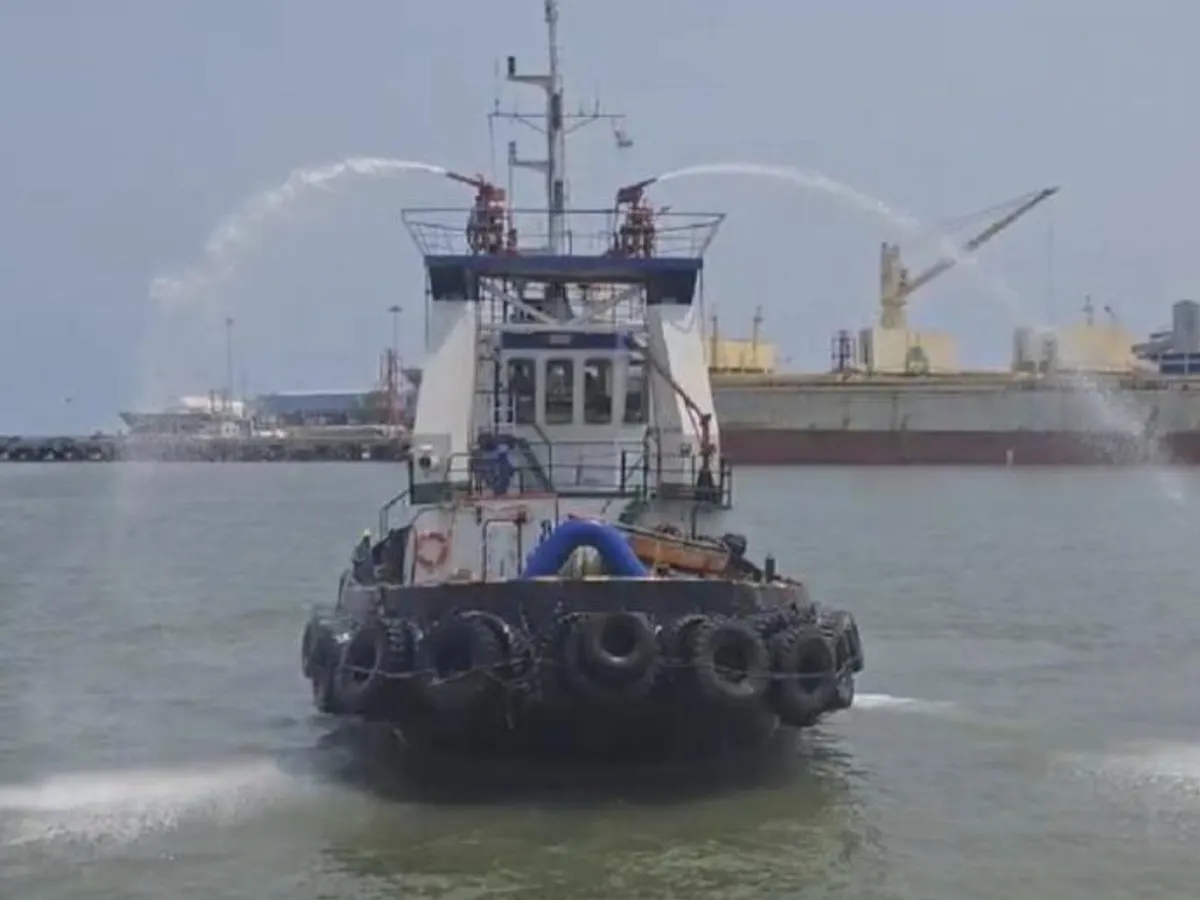 Tàu kéo để bán
