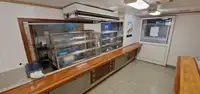 Tàu chở nhiên liệu để bán