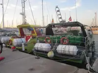 Tàu chở khách để bán