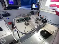 Tàu kéo lưới để bán
