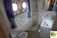 Tàu khảo sát để bán