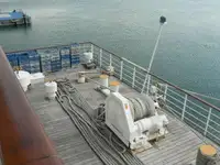 Tàu hai thân để bán