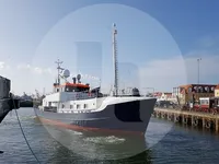 Tàu đánh cá để bán